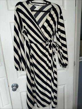H&M Black & White Striped Wrap Dress with Tie Waist Sz M